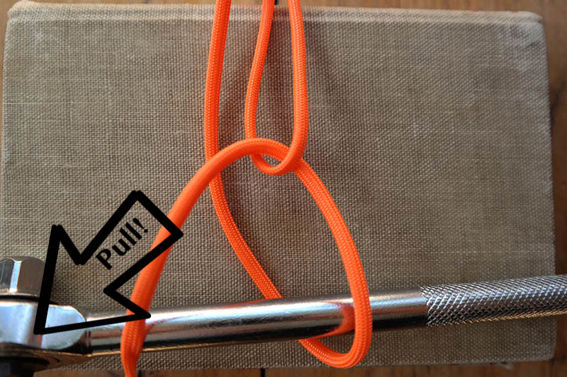 Illustration for article titled Knot Tying Process Images